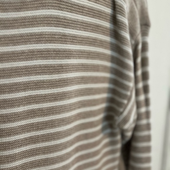 Vineyard Vines Stripe Sweater - Picture 2 of 4